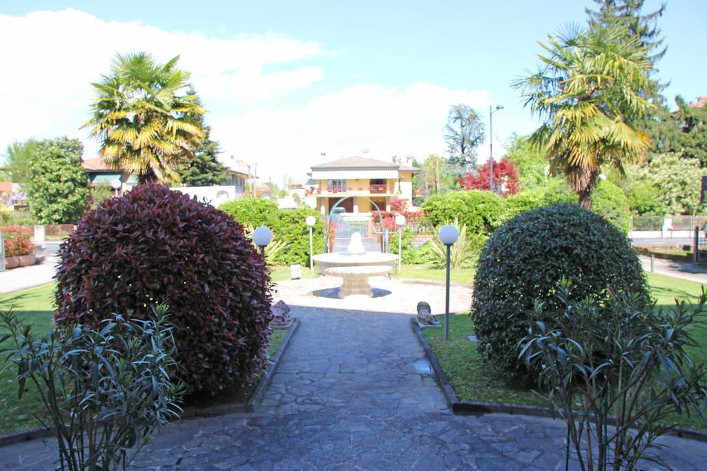 莱昂多罗别墅公园酒店 皮亚韦河畔诺文塔 外观 照片